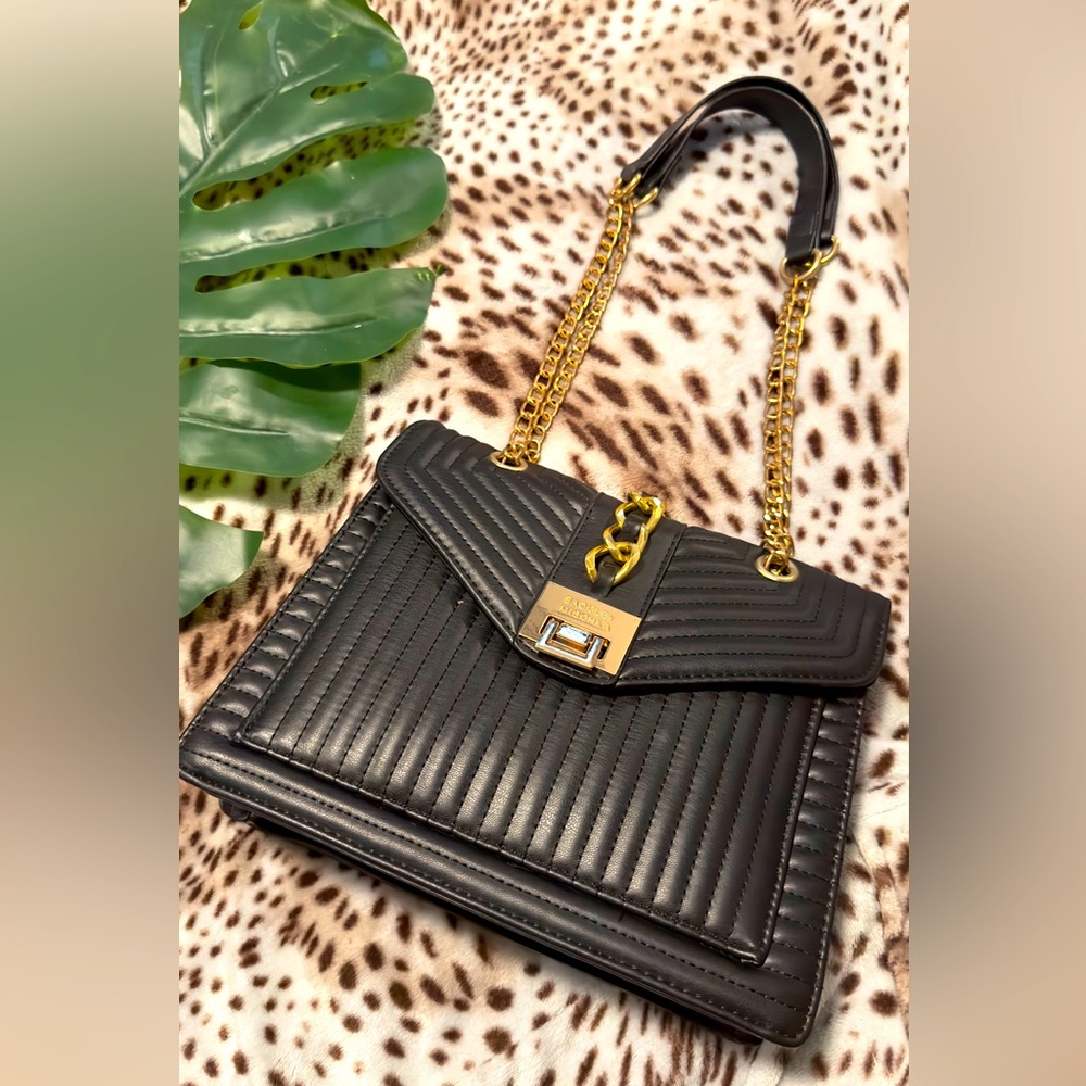 Badgley Mischka Quilted  Shoulder Purse Black Vegan Leather Chain Strap